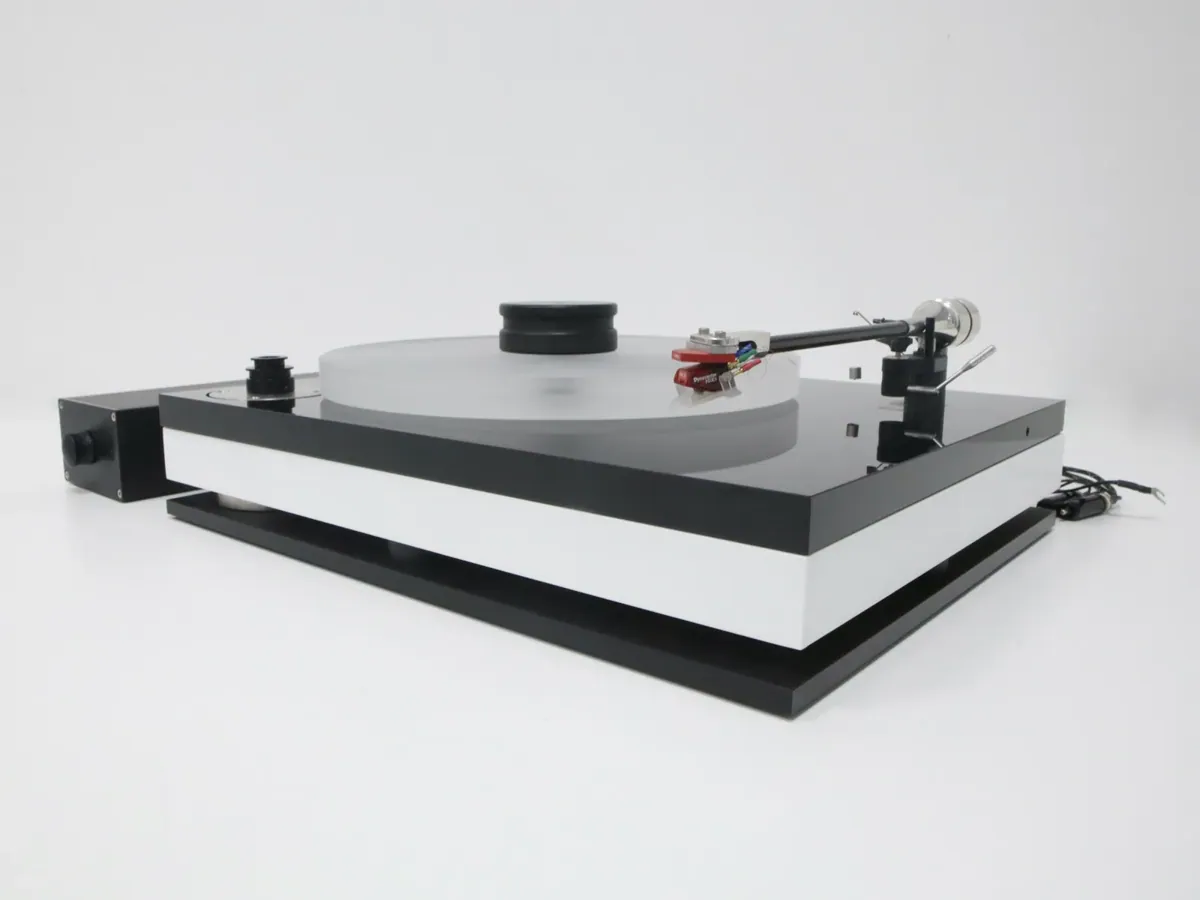 Bauer Audio DPS3 mit Tonarm High-End Plattenspieler
