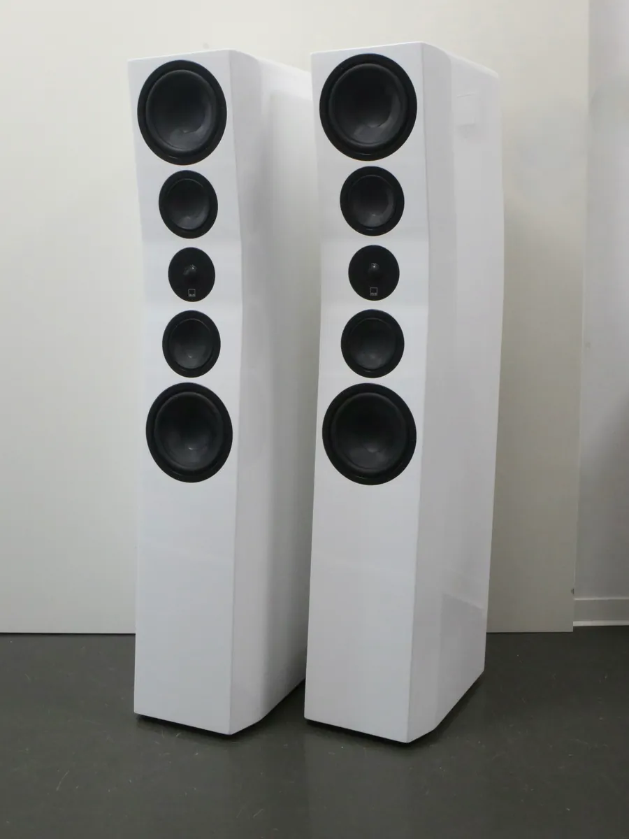 SVS Ultra Evolution Titan High-End Standlautsprecher weiß