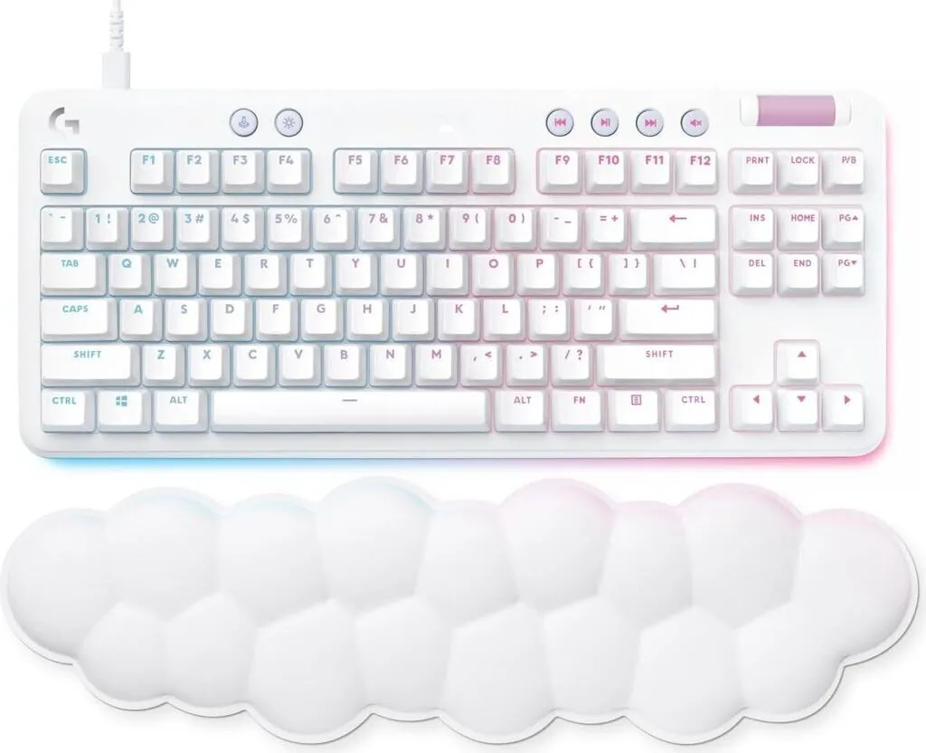 Logitech G713