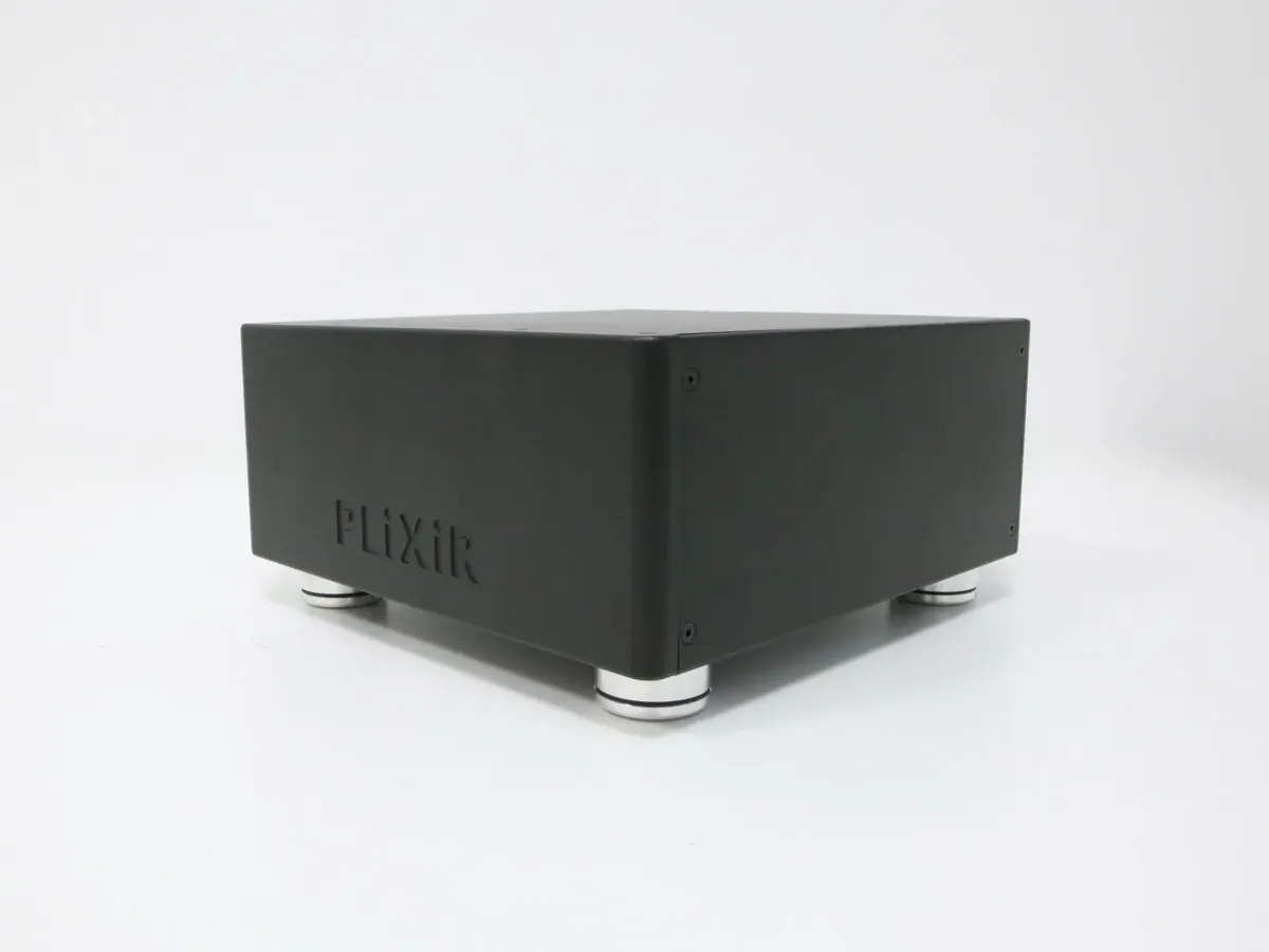 PLiXiR Elite BAC 1500 Power Conditioner