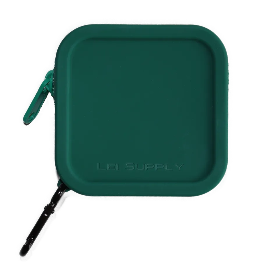 Green - BAGZ - supersoftes Minibag mit Karabiner in grün