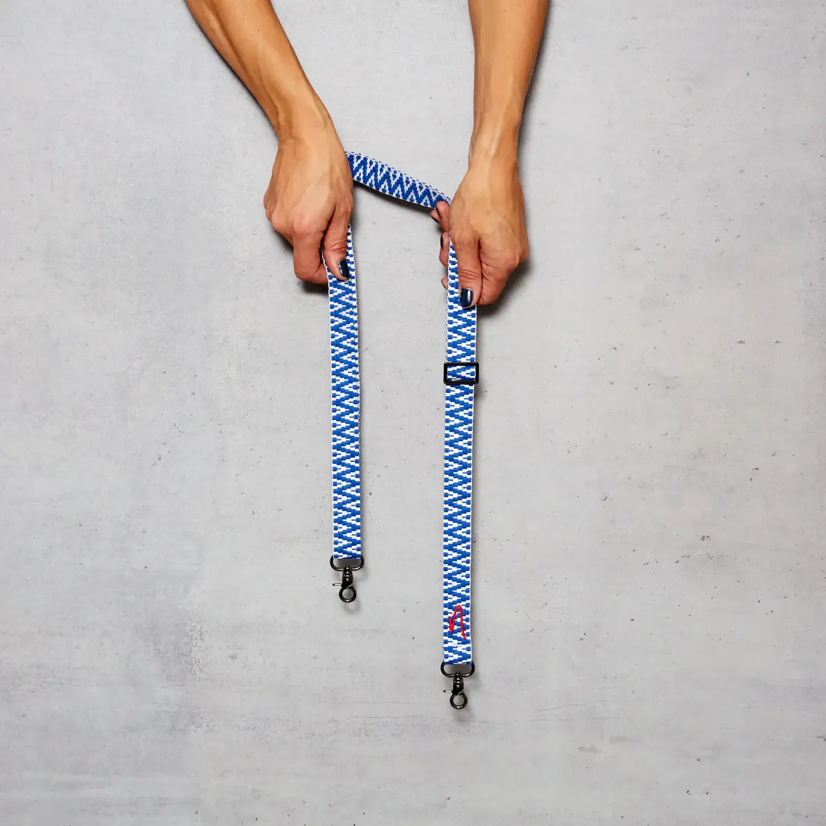 Breites Handyband zum Wechseln | Dein stylisher Begleiter | True Blue