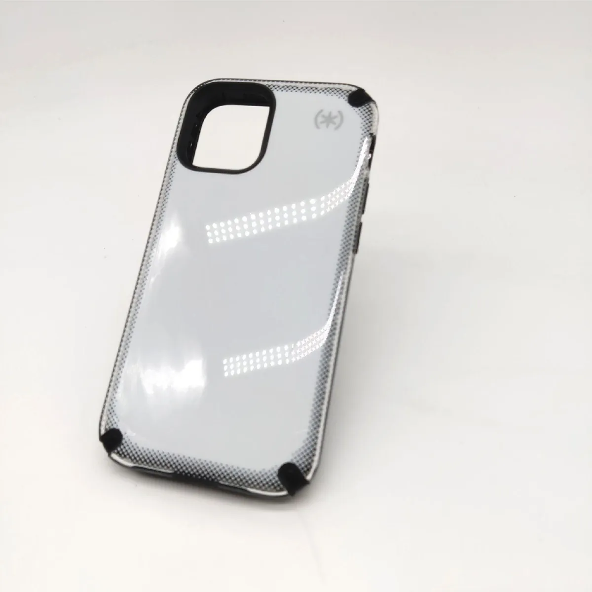 Speck Schutzhülle Handyhüllen Zubehör iPhone 12 Schutzcover robust modern