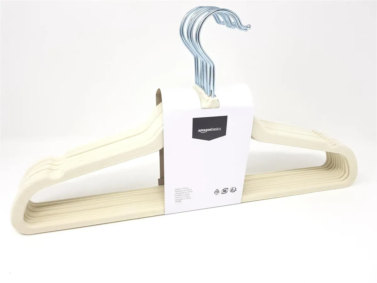 AmazonBasics Kleiderbügel Samt Garderoben Zubehör 50 Stück Elfenbein Ordnung