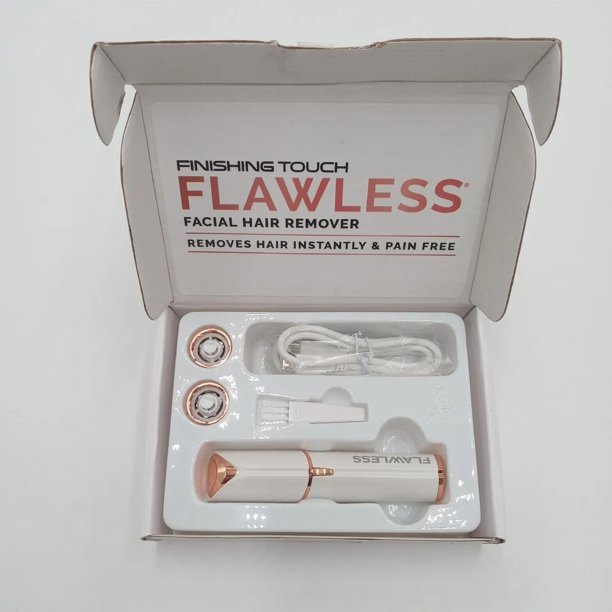 Finishing Touch Damenrasierer Gesichtspflege Wiederaufladbar Flawless Face Ersatzaufsätze