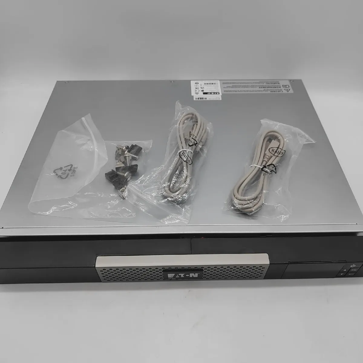 Eaton UPS 5P 650 IR Line Interactive USV Rack 1U 5P650IR Leistung 650VA - Defekt