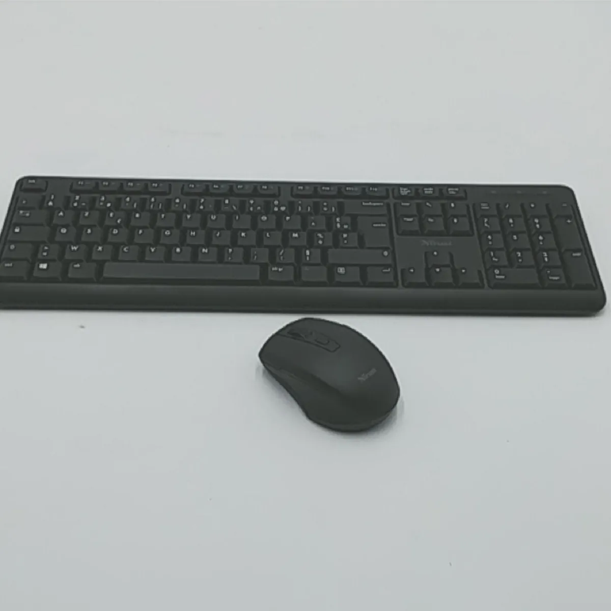 Trust Tastatur und Maus Set Computer Zubehör Ymo Französisches Azerty Layout Kombination