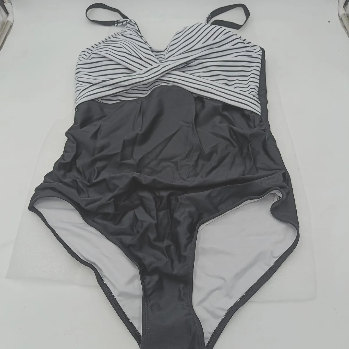 Century Star Badeanzug Damen Badebekleidung Große Größe Push Up Schwarz Weiß gestreift