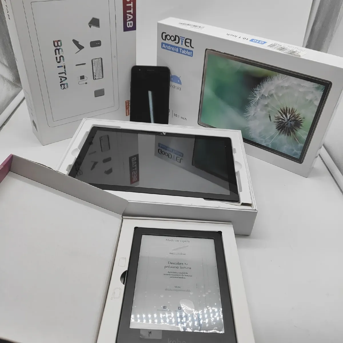 Tablets Tablets Unterhaltungselektronik Bastler Sammlung verschiedene Modelle Tablets zum Reparieren